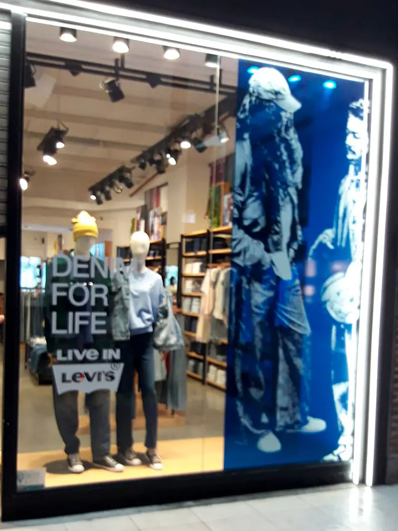 Trabajo / Cliente: Levi's